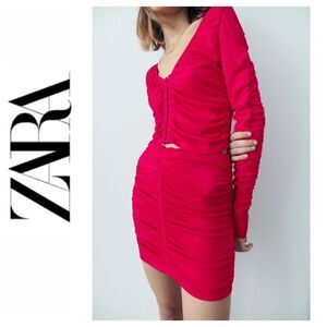 NWOT Zara High Rise Ruched Gathered Skirt in Strawberry, Size Large